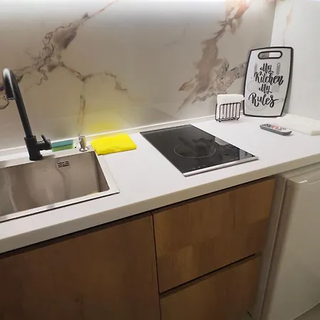 Aliona Santorini Drymades, Dhermi Apartment *