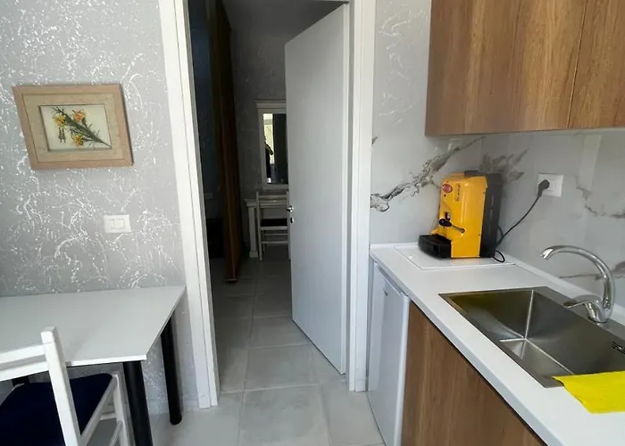 Aliona Santorini Drymades, Dhermi Apartament Gjilek