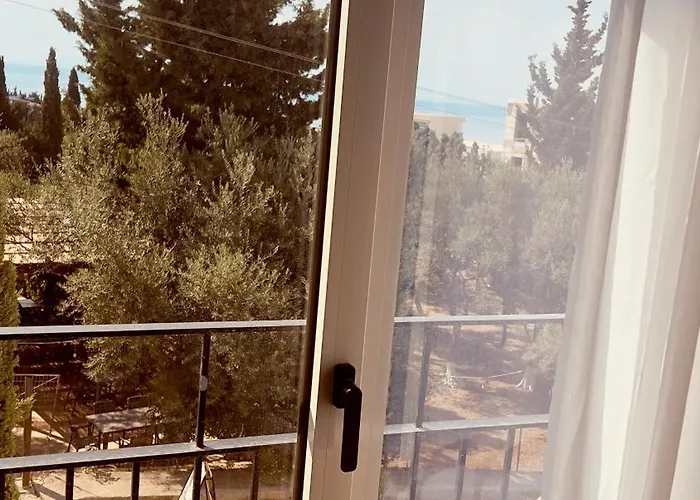 Aliona Santorini Drymades, Dhermi Appartement Gjilek