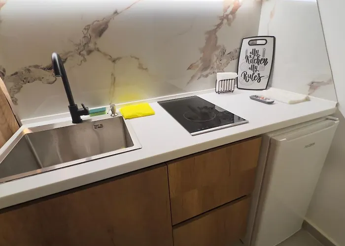 Aliona Santorini Drymades, Dhermi Appartement *